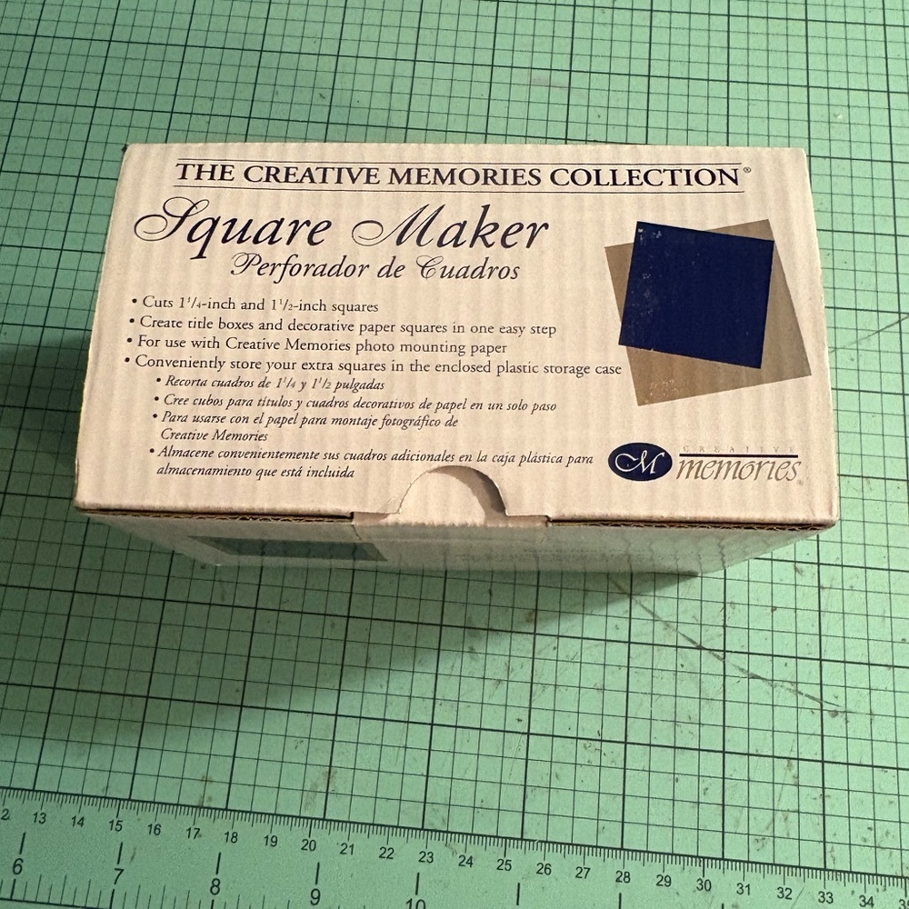 New Creative Memories Square maker 1 1/2" and 1 1/4"
